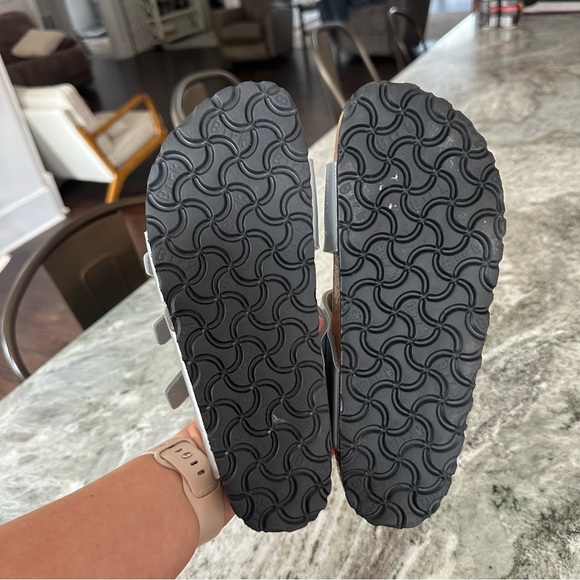 Birkenstock Florida Silver Flat Sandals Women 37 Narrow NWOT - Picture 5 of 6